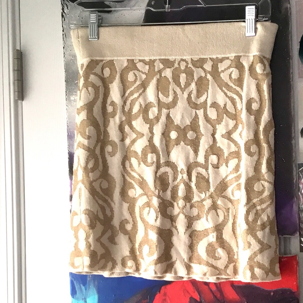 Unique royal pattern sparkly knit skirt